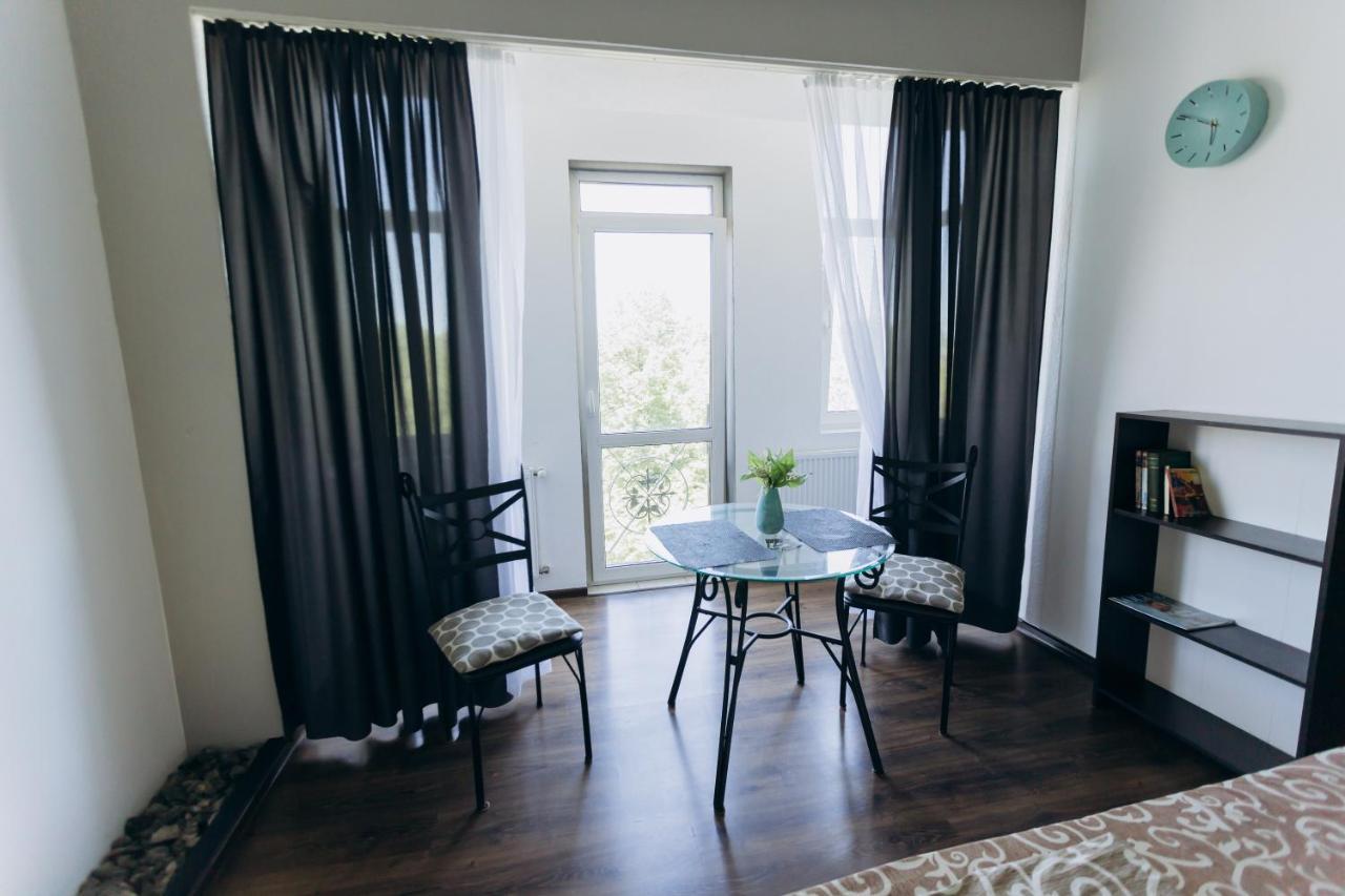 Apartments Біля Жд Вокзалу Ivano-Frankivsk Exteriér fotografie